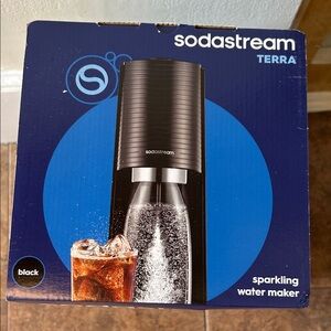 SodaStream Terra Classic Sparkling Water Maker - Black starter kit